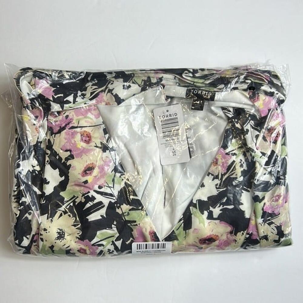 Torrid 4 4X Plus Babydoll Dress Pockets Empire Floral Cottagecore Romantic NWT